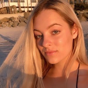 Meet your Posher, Laska